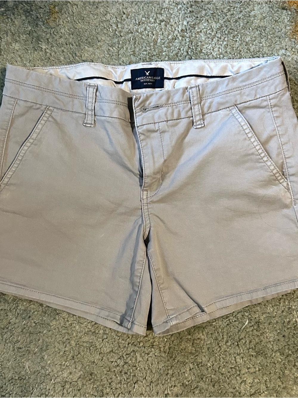 American Eagle Outfitters Stretch Midi gray shorts